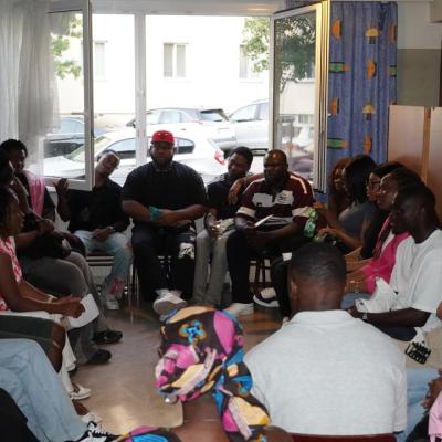 Photo 5958381668903536110 Y